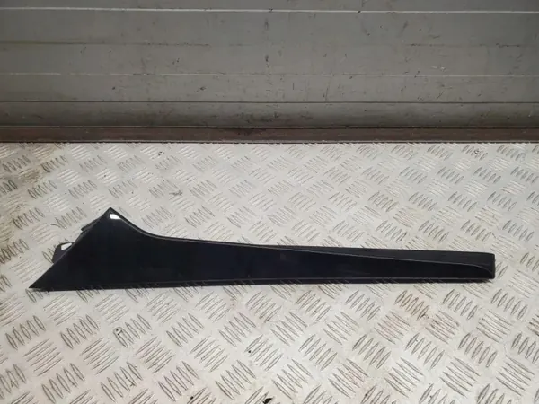 Audi Q8 2021 Kofferraumabdeckung OEM 4M8854871C Links image 2