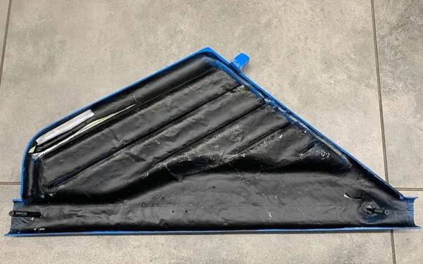 Couvercle de moteur gauche Chevrolet Corvette C8 2020- OEM 84769159 image 4