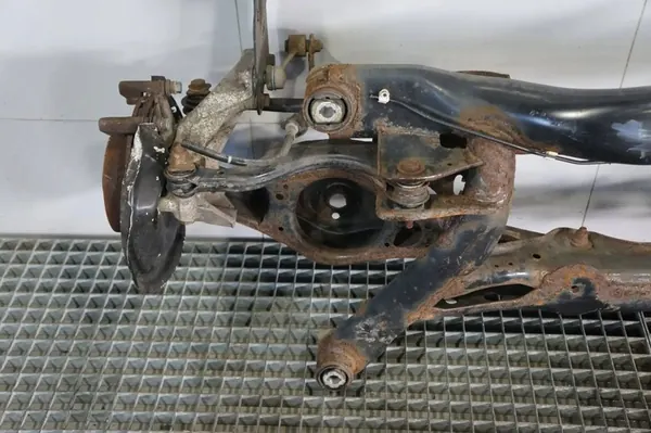 Trave di Sospensione Posteriore Skoda Yeti 5L Lift 5N0505235AG image 2