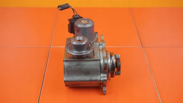 OEM 5FV bränslepump 9819938480 för 1.6 THP 156 hk image 3