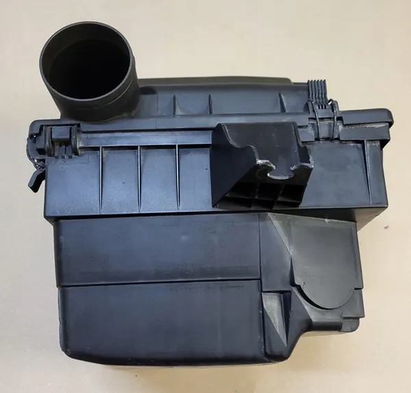Ilmansuodatin kotelo VW Transporter T4 2.5 TDI OE image 5