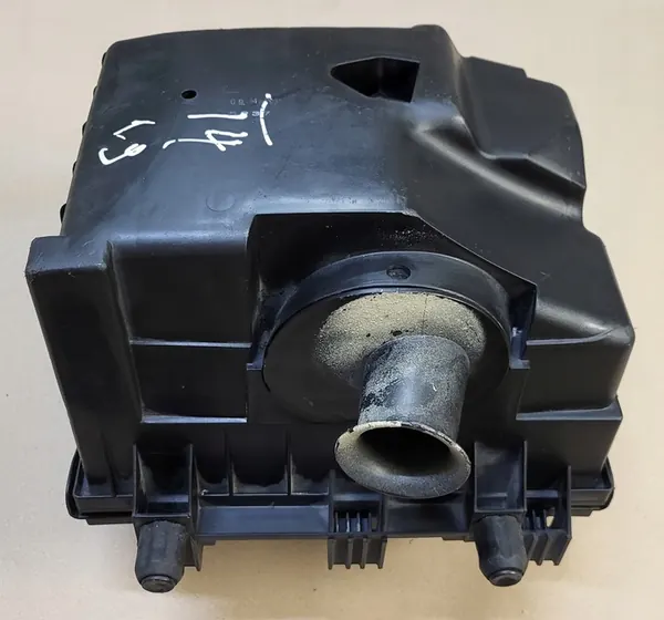 Ilmansuodatin kotelo VW Transporter T4 2.5 TDI OE image 7