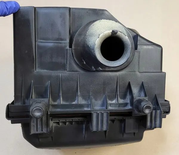 Ilmansuodatin kotelo VW Transporter T4 2.5 TDI OE image 8