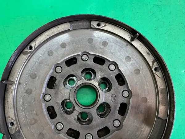 Kaksoismassavolaan 55354215 LUK Suzuki SX4 1.9 DDiS image 3