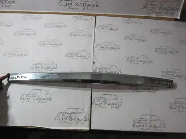Opel Zafira B Bagagelucklist OEM 13137862 image 2