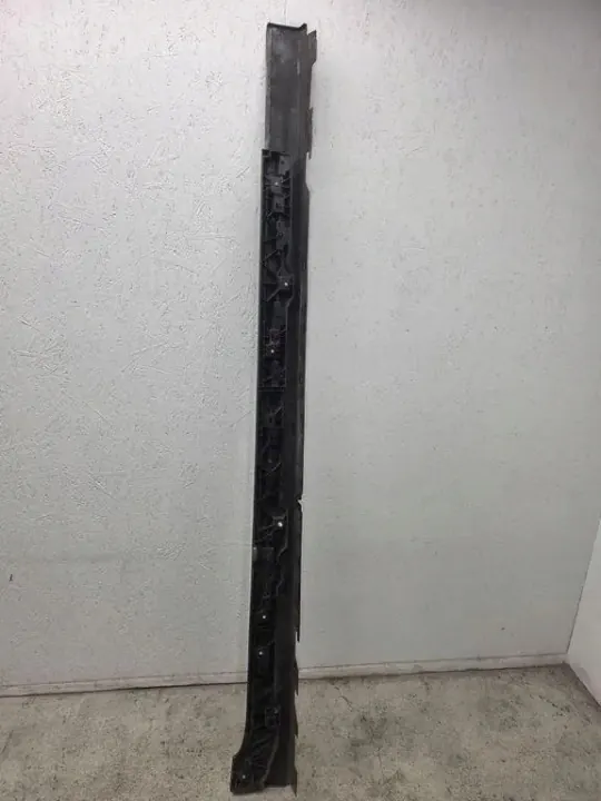 BMW M5 G30/F90 OEM 8064743 Hiilikuitukynnyslista image 4