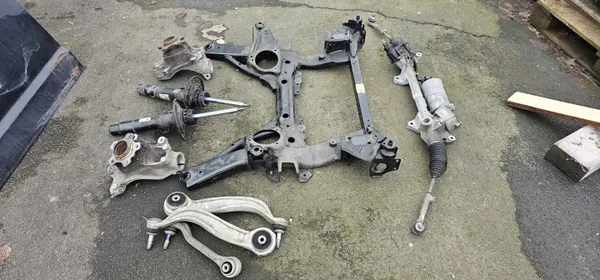 BMW Vorderer Träger OEM 6877320 - Gebraucht image 3