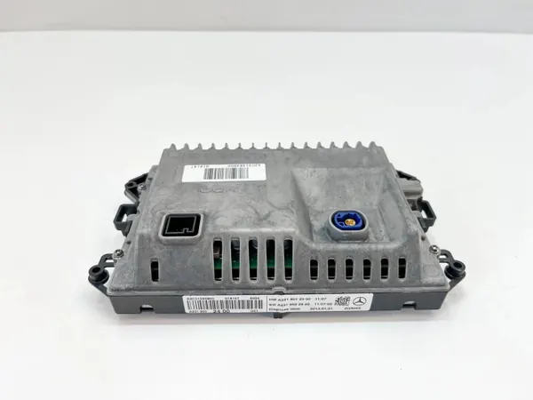Mercedes-Benz SL R231 navigointinäyttö OEM A2319022900 image 8