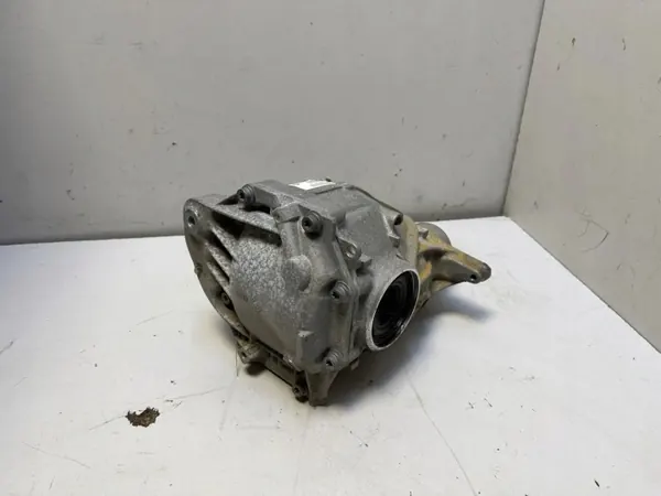 Taka-akselin tasauspyörästö BMW 5 G30 G31 G38 8618720 image 2