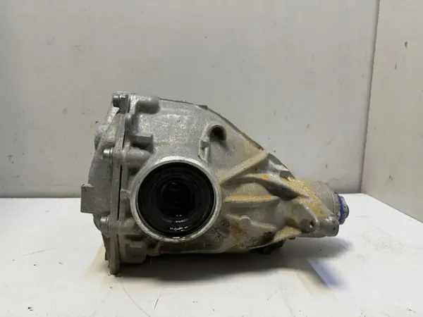 Taka-akselin tasauspyörästö BMW 5 G30 G31 G38 8618720 image 3