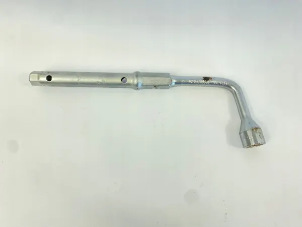 Clé de roue Mercedes OEM 1235810001 - Heyco image 2