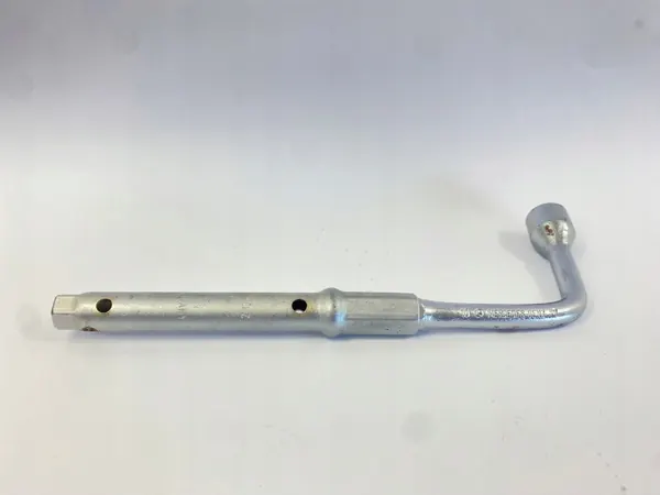 Clé de roue Mercedes OEM 1235810001 - Heyco image 7