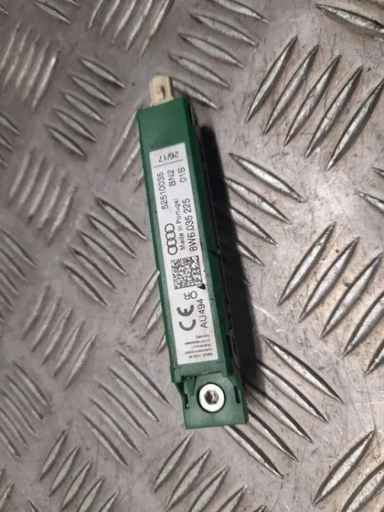 Amplificateur d'antenne Audi OE 8W6035225 - Occasion image 4