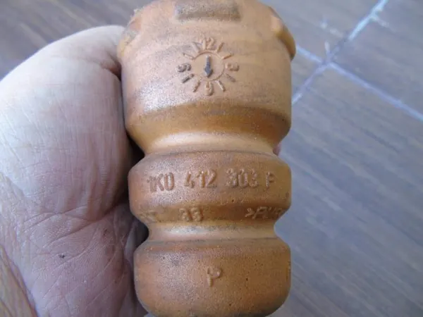 Stoßdämpferlenker Vorne OEM 00000000000 Audi A3 image 4