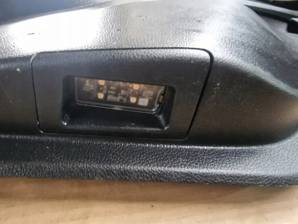 Iveco S-WAY Oikea Ovenpaneeli OEM 5802243840 image 4