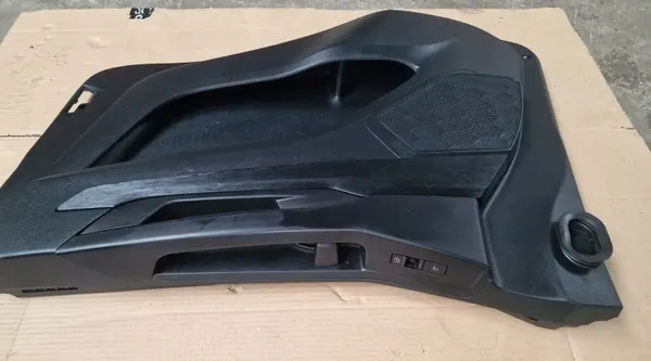 Iveco S-WAY Oikea Ovenpaneeli OEM 5802243840 image 5