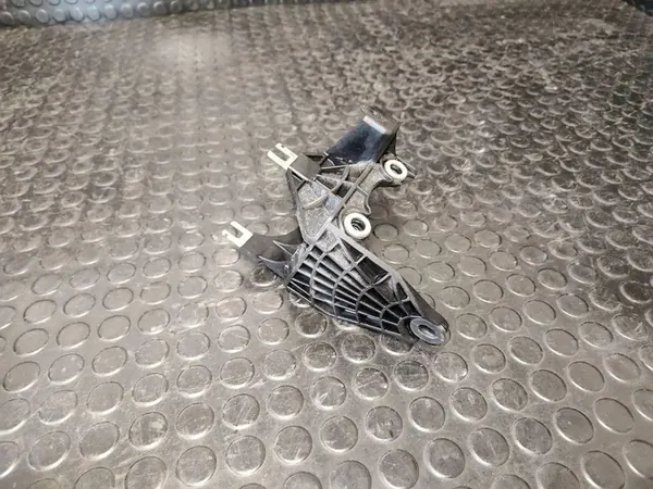 MERCEDES B W246 W176 CLA W117 ABS Pomp Bevestiging image 5