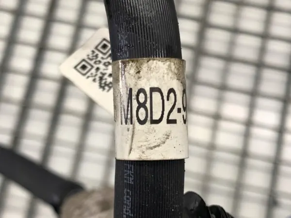Brandstofleiding OEM M8D2-9C330-AA - Gebruikte staat image 3
