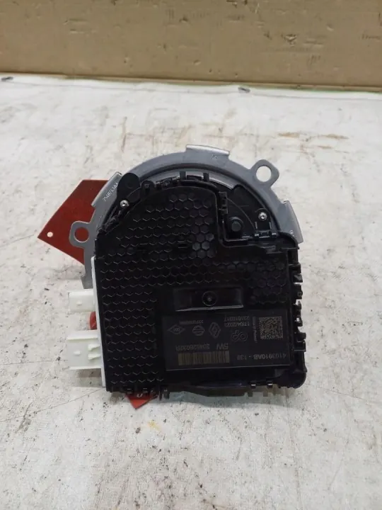 Pompe AdBlue OEM 204626032R pour Renault Trafic III image 3