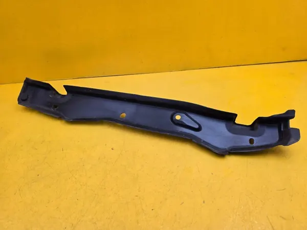 Lynk & Co 01 Oikea lokasuojus OEM 8888706400 image 3