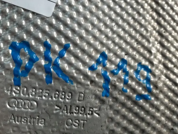 OEM 4S0825689D Audi OE Vaimennin lämpösuoja image 5