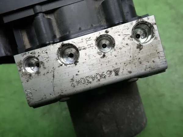 Volkswagen OE 1S0614517R Käytetty jarrupumppu image 3