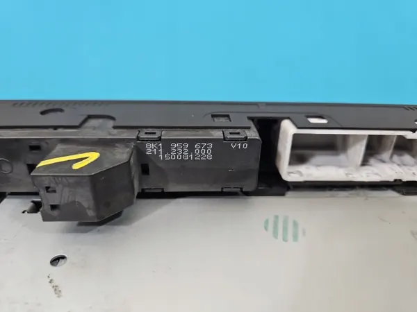 Trocador CD Audi OEM 8T1035110C - Estado Usado image 10