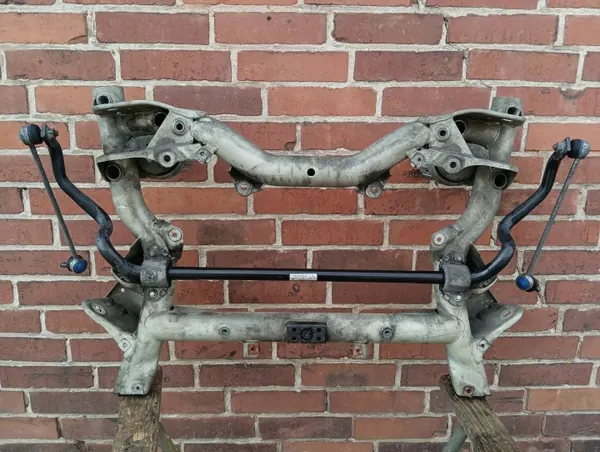 Framfjädring Mercedes W212 OEM - Begagnad del image 4