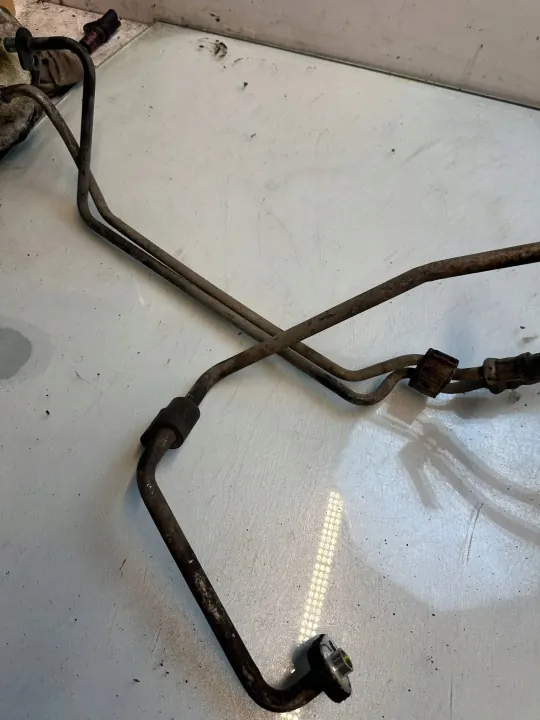 Ford servostyrningsslang OEM 352423 - Begagnad image 3
