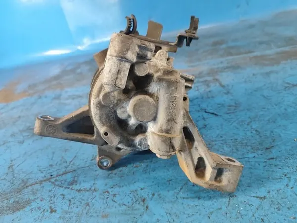 Compressore aria condizionata Subaru OE 73111FJ000 image 4