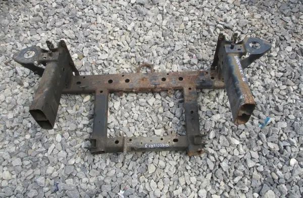 Viga do chassi dianteiro Land Rover Discovery III OEM image 3