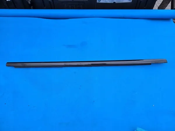 Junta cristal puerta trasera OEM QUA9064 lado derecho BMW 3 G21 image 2