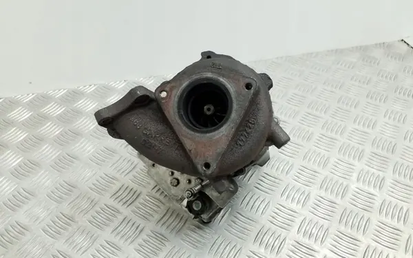Turboaggregat Audi A6 C6 A4 B8 A5 059145721B image 4