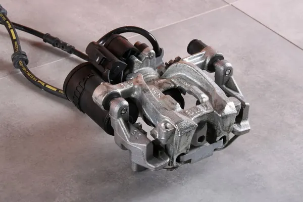 MINI F54 F55 F56 F57 Oikea Takajarrusatula OEM 8831988 image 5