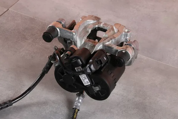 MINI F54 F55 F56 F57 Oikea Takajarrusatula OEM 8831988 image 8