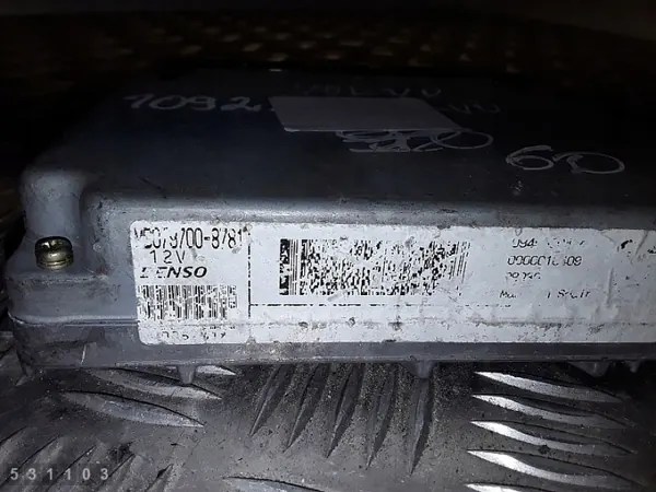 2001 Volvo S80 ECU MB0797008781 image 4