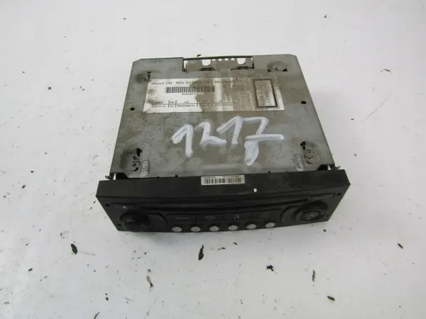 Radio OEM 9666968177 para Peugeot Citroen - Usado image 5