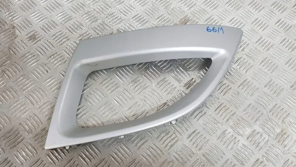 Etupuskurin ritilä vasen OEM 623835838R Renault Scenic III image 2