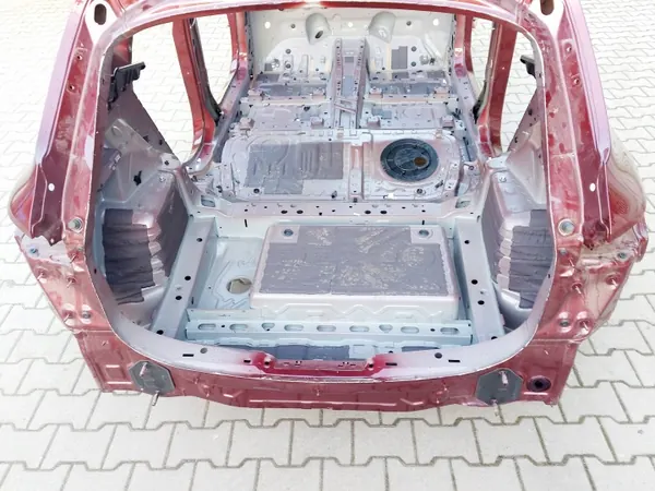 BMW U06 PAS TYŁ Panneau plancher arrière - Pièce OE d'occasion image 5