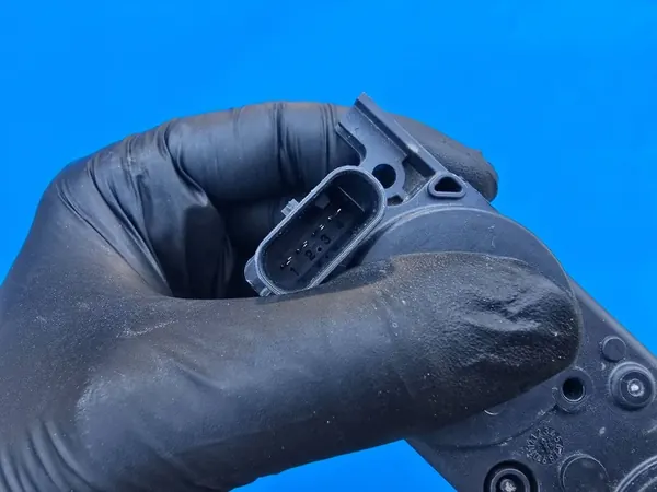 Persiennmotor OEM QUA7307 för BMW X1 U11 image 3