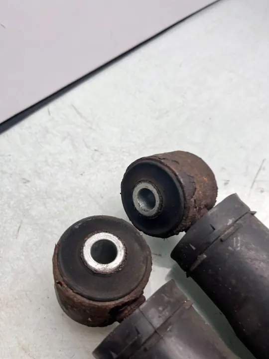 Opel Vivaro takajousitus OEM 655 image 3