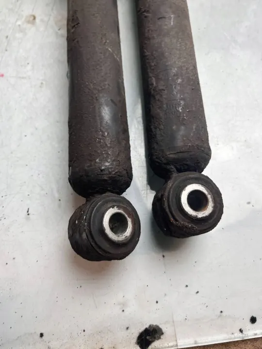 Opel Vivaro takajousitus OEM 655 image 4