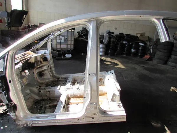 Vasen Keskipilari Ford C-MAX II 10-14 OEM Osa image 2