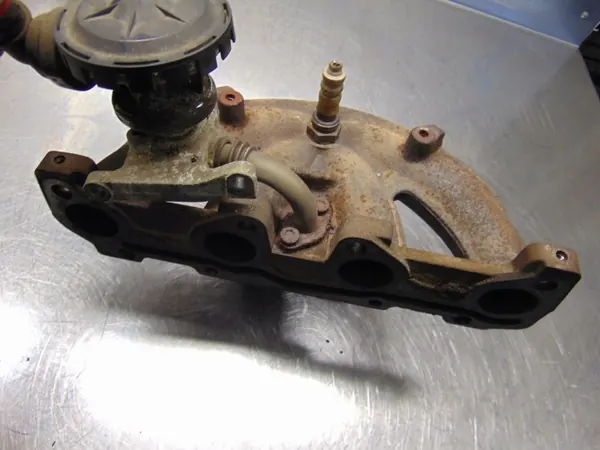 Pakoputken keräin OEM 423586 Citroen C2:lle image 3