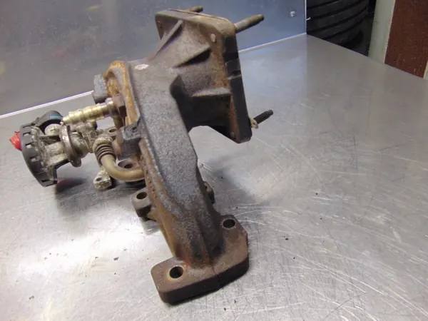 Pakoputken keräin OEM 423586 Citroen C2:lle image 8