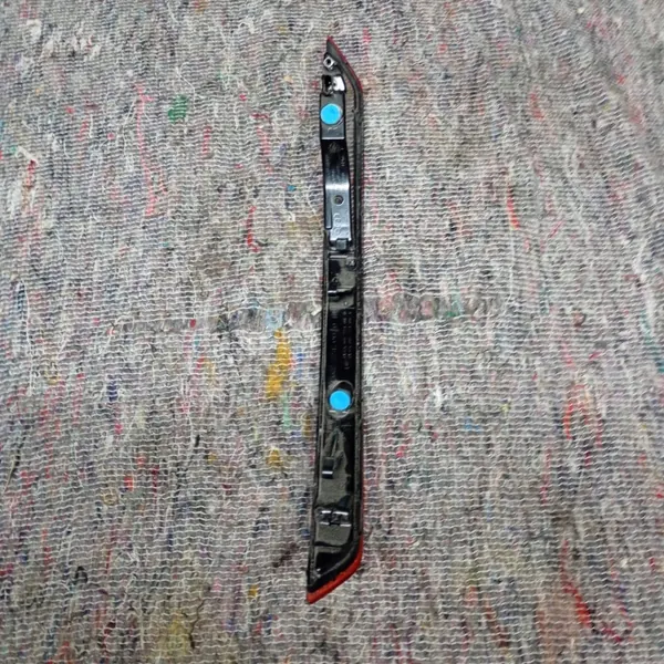 Réflecteur antibrouillard OEM 4M8945702A Droit Arrière Audi RSQ8 image 9