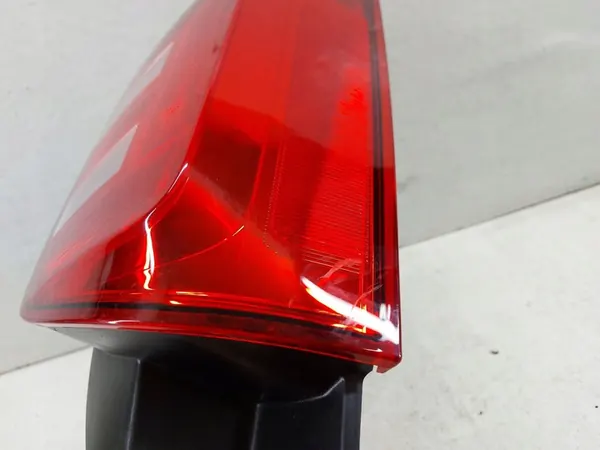 Luz trasera izquierda Volkswagen Transporter Caravelle T6 OEM 7e0945095q image 9