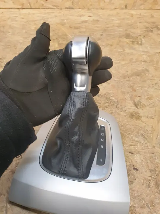 Cadre de levier de vitesse Audi Q3 8U S Tronic OEM image 4