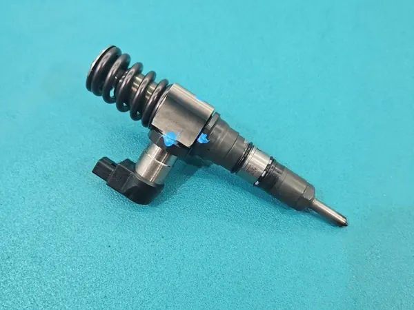 Ruiskutuspumppu OEM 03G130073S - 2.0 TDI image 2