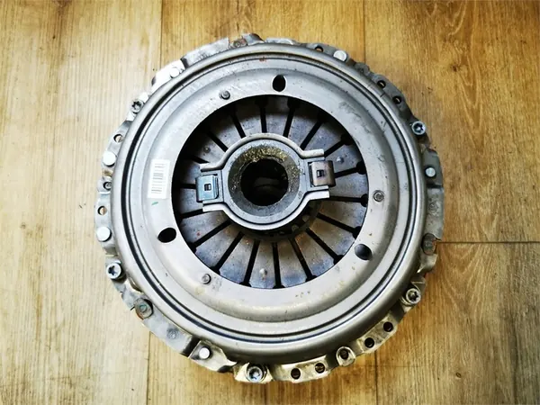 VOLANTE DE DUAL MASSA RENAULT MASTER III IV 2.3 DCI image 2